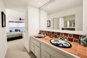 La Jolla del Mar Condo 1304 for Rent in Rosarito - Master bathroom