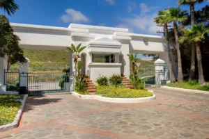 Professional 24-hour security, gated community.