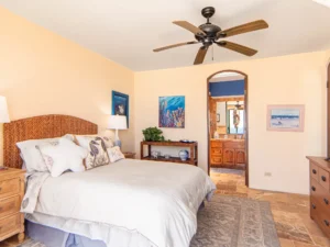 Guest suite / Second bedroom.