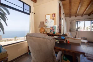 Desk area - Plaza del Mar Real Estate