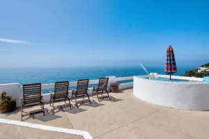 Community Features #2 - Plaza del Mar Real Estate