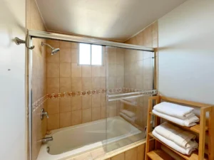 Rosarito Calafia Ocean View Condo for Rent - master tub