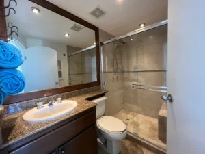 Ocean View Condo for Rent in Rosarito | La Jolla del Mar - 2nd bathroom