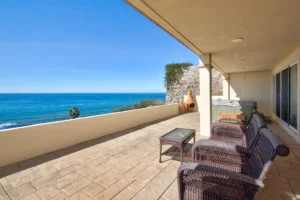 The downstairs unit also offers magnificent ocean views.