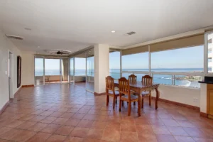 ... and it comfortably seats up to six people