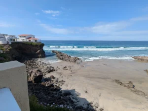 Las Olas 1 provides access to the beach.