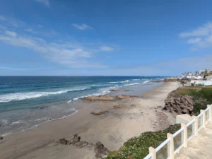 Sandy beach at Las Olas 1