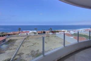 401 Mision Viejo, Rosarito - Offers unobsctructed ocean views.